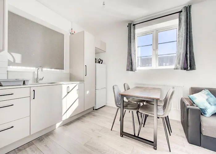 2 Bedroom Apartment With Large Rooms And Wi-Fi