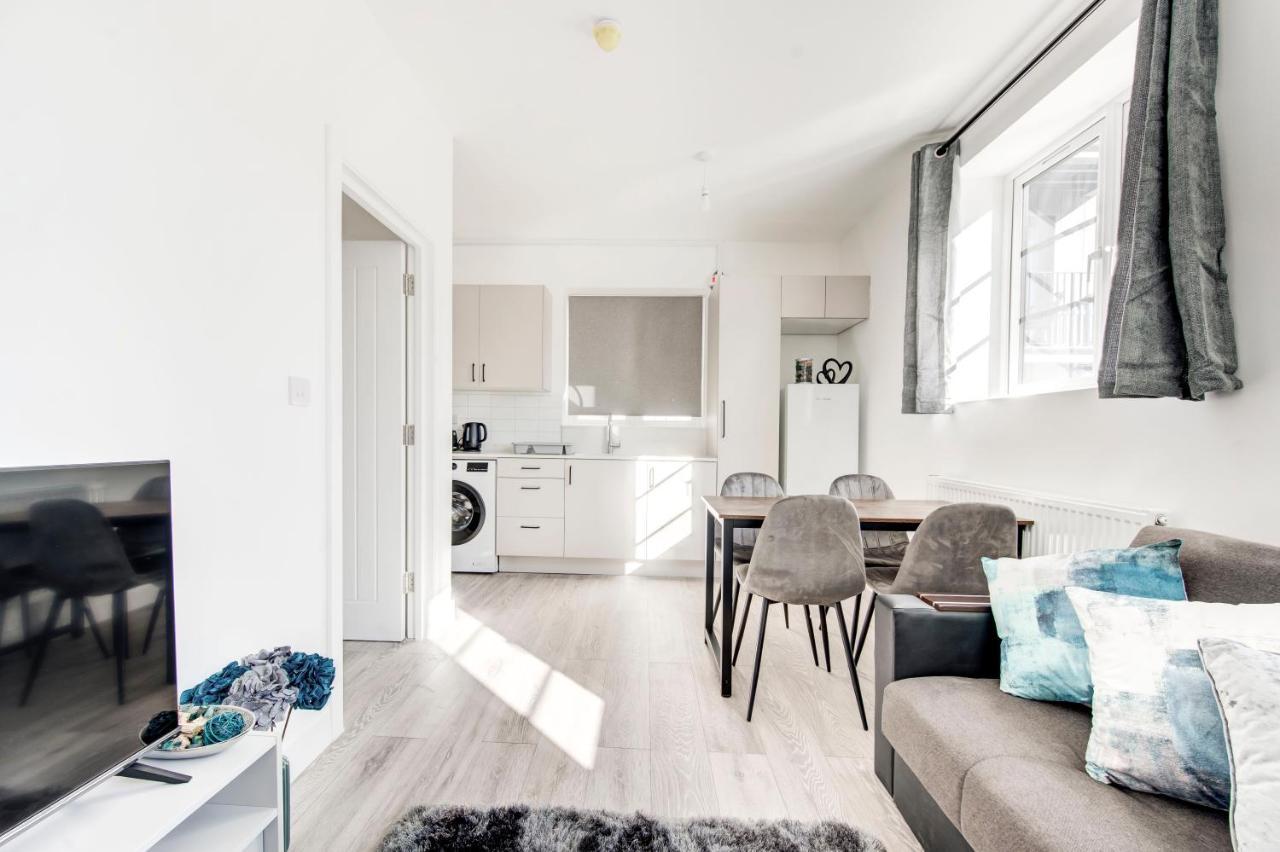 2 Bedroom With Large And Wi-fi * Лондон