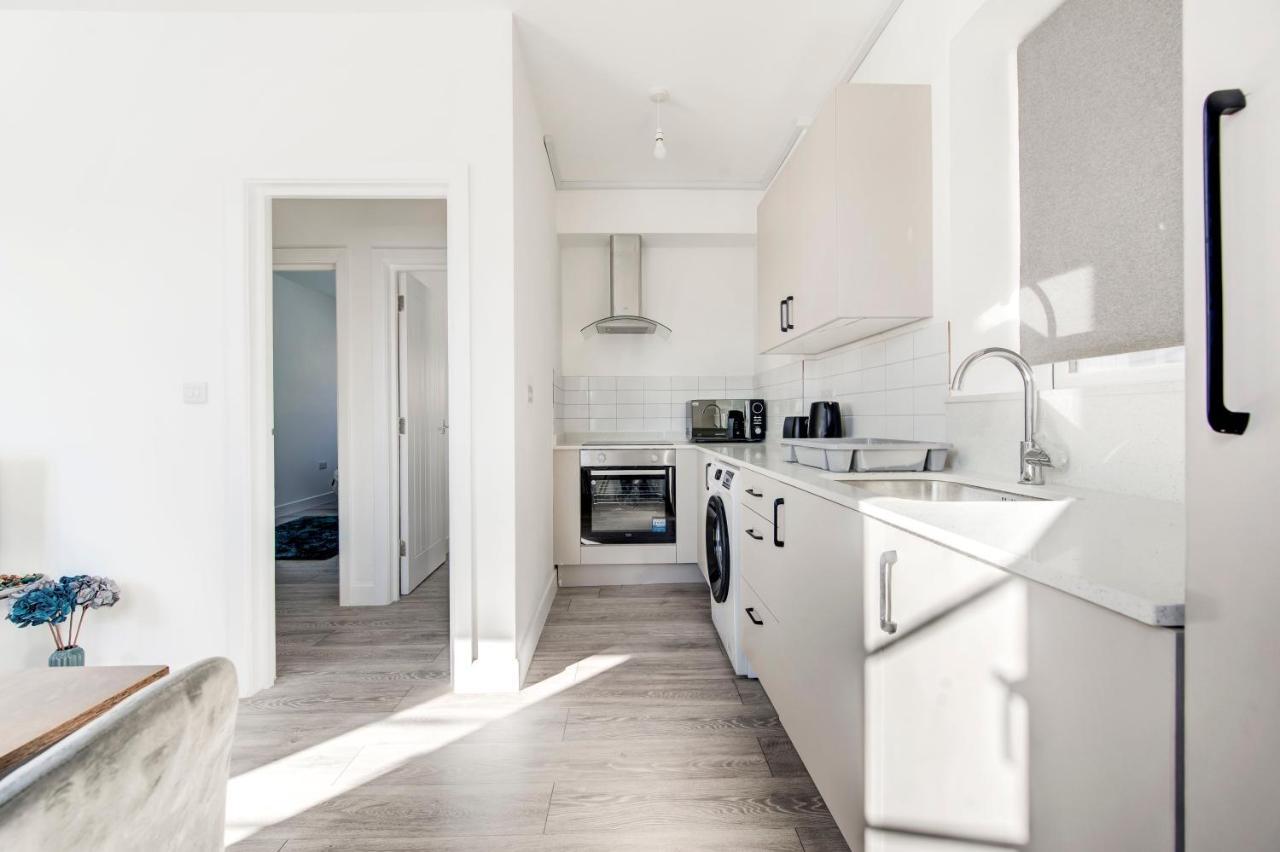 Апартаменты 2 Bedroom With Large And Wi-fi Лондон